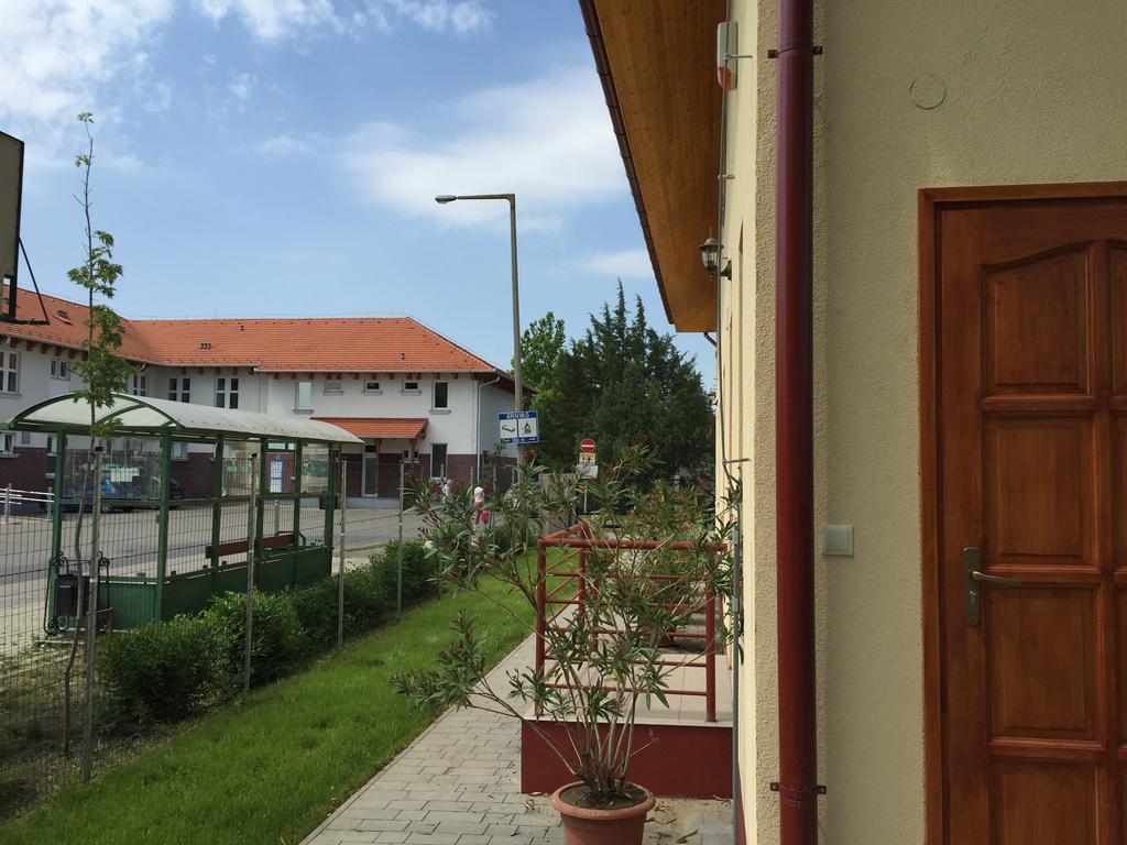 AQUA Thermal Sóterápia és Apartmanház Püspökladány Habitación foto