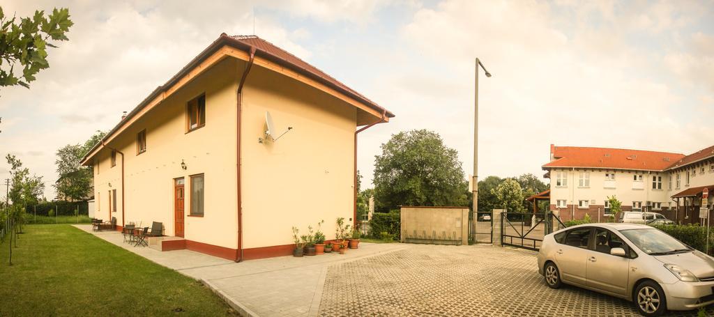 AQUA Thermal Sóterápia és Apartmanház Püspökladány Exterior foto